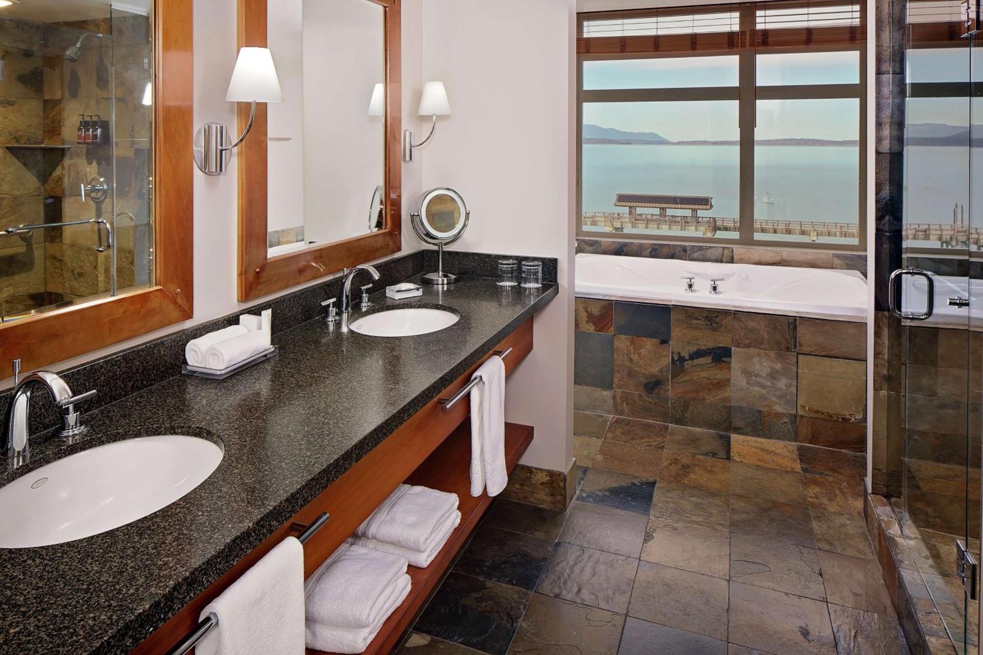 Chrysalis Inn & Spa Bellingham, Curio Collection By Hilton Exteriör bild